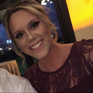 Meet your Posher, Deanna